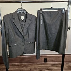 Halogen woman's suit, size 6, grey herringbone